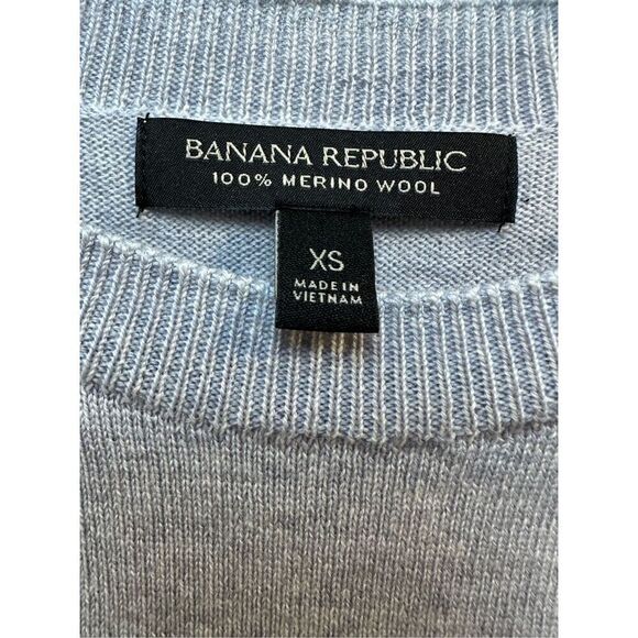 Banana Republic 100% Merino Wool women’s light purple sweater size XS. #36-1685 - Picture 2 of 3